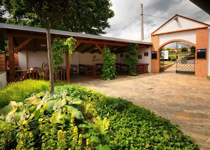 Hotel Restaurant Na Statku
