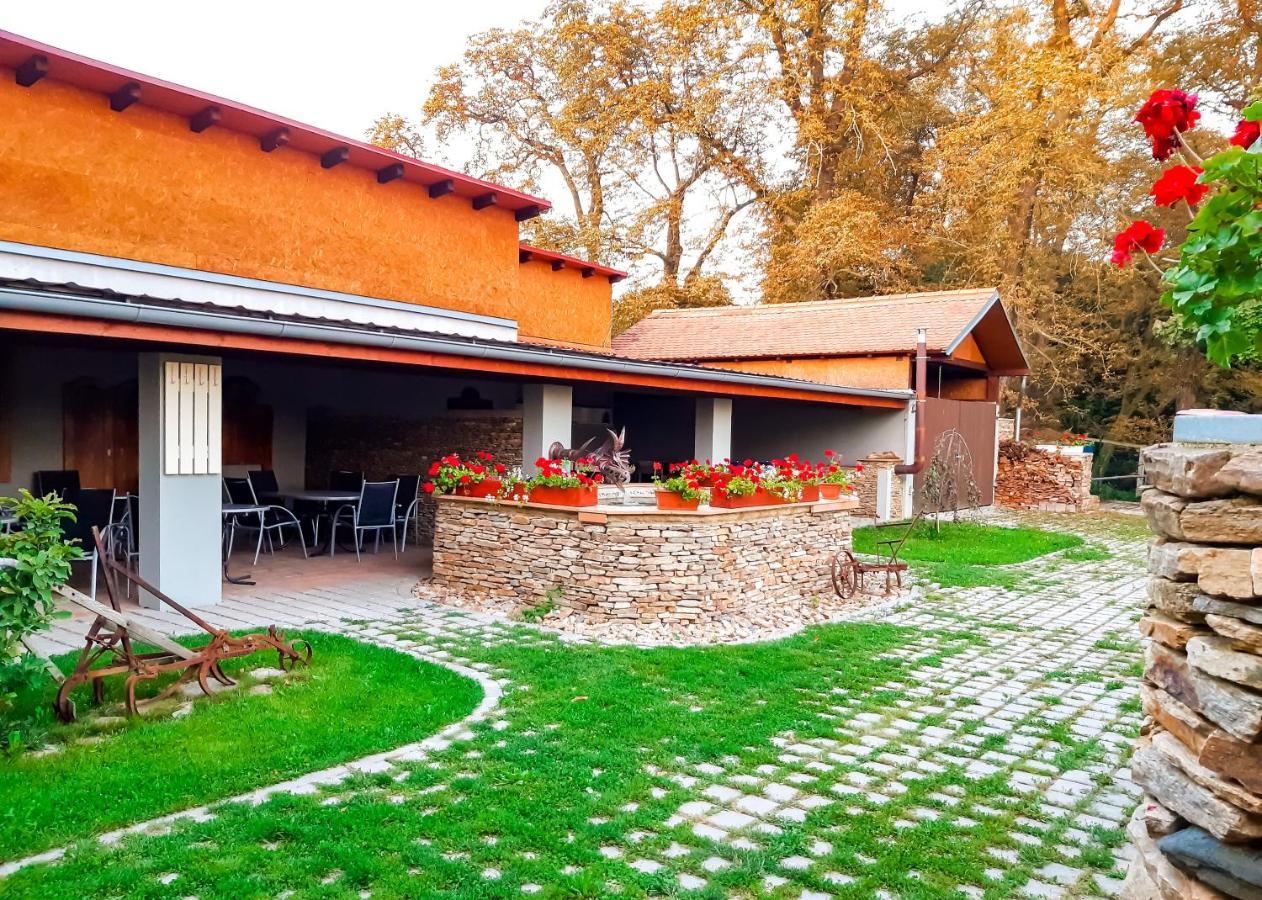 Restaurant Na Statku מלון Náměšť nad Oslavou